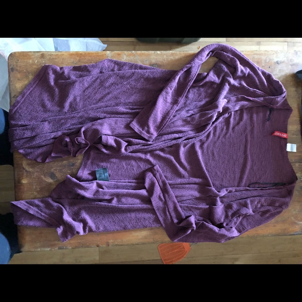 Maroon long sleeve cardigan
